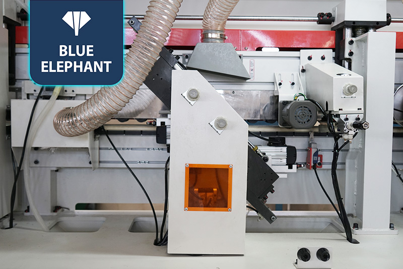 軟成型全自動(dòng)封邊機(jī)